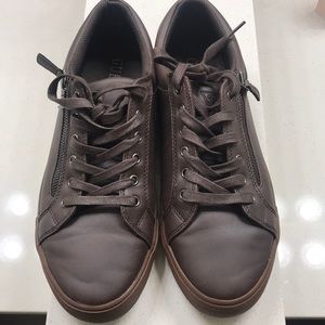 Guess Brown leather sneakers